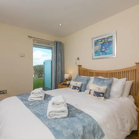 Haven * Carbis Bay