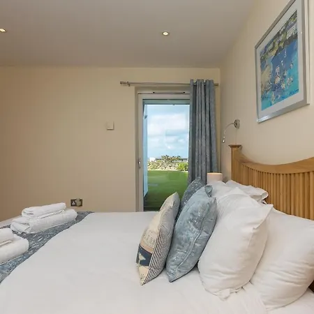 Haven * Carbis Bay